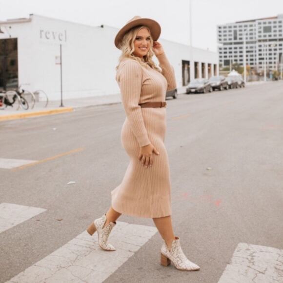 Wayf Dresses & Skirts - Wayf x BFF Hollie midi sweater dress tan - Medium